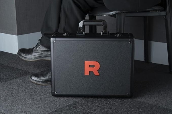 POKEMON- TEAM ROCKET SUITCASE